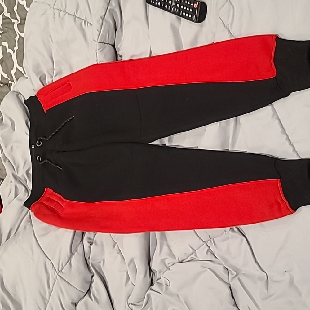 Akademiks Black & Red Colorblock Jogger Pants